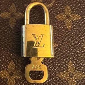 No 327 Padlock with one key.